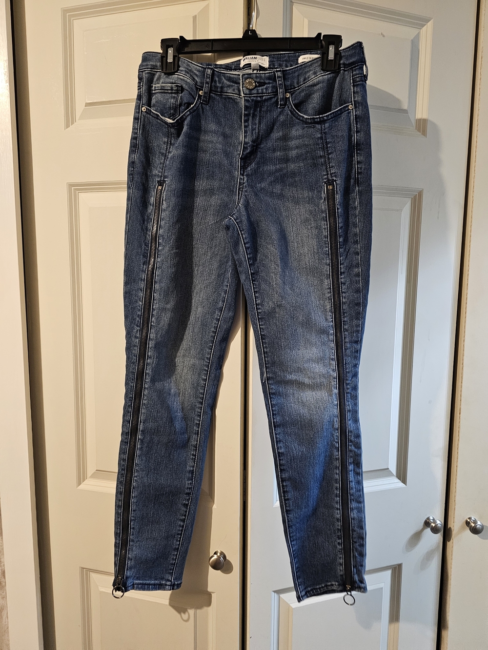 William Rast Women's Skinny Zipper-Trim Denim Jeans in Blue Wash. Sz 29
